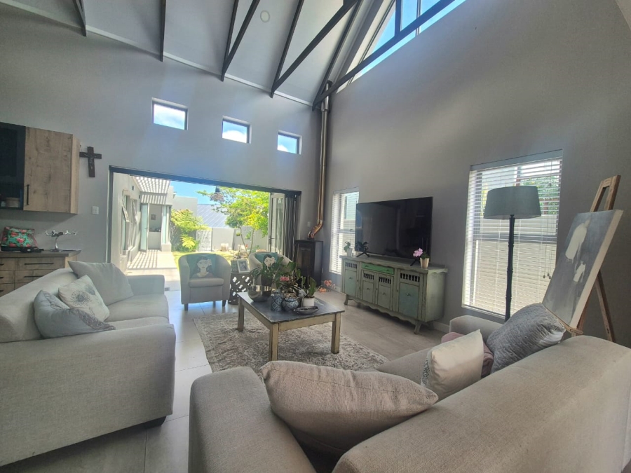 3 Bedroom Property for Sale in Blue Mountain Village Western Cape